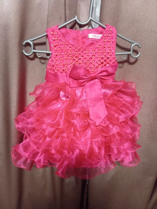 Плаття на дівчинку святкове