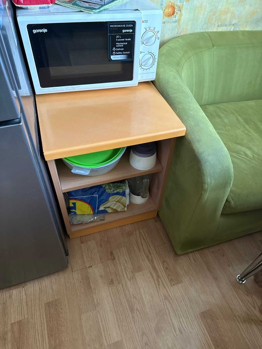 Меблі на кухню + стіл з табуретками +диванчик