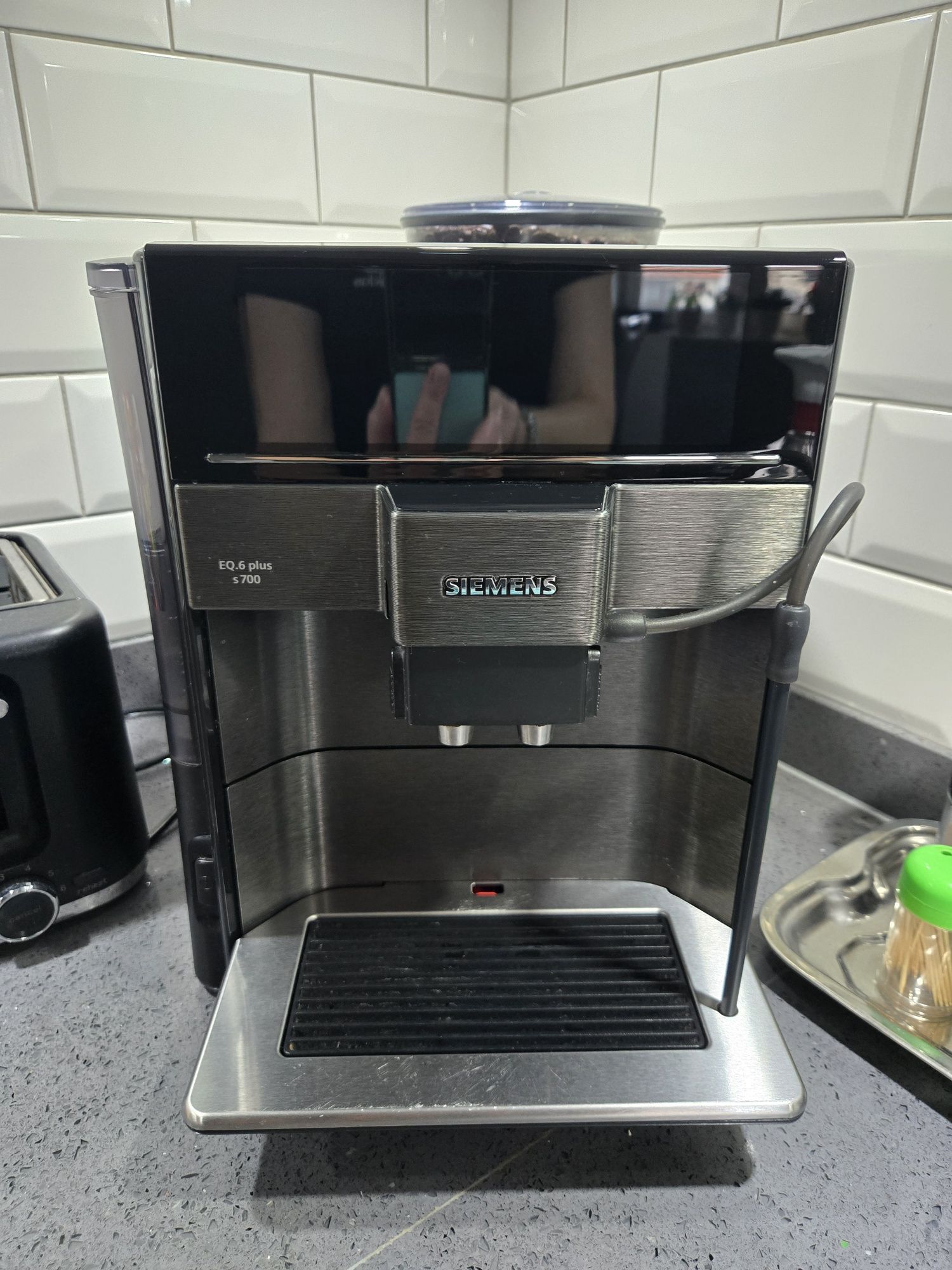 Ekspres do kawy Siemens EQ.6 plus s700