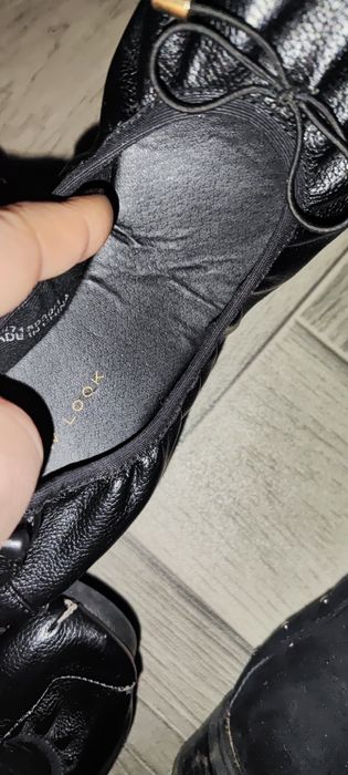 Віддам жіноче взуття 24 -24.5 см устілка