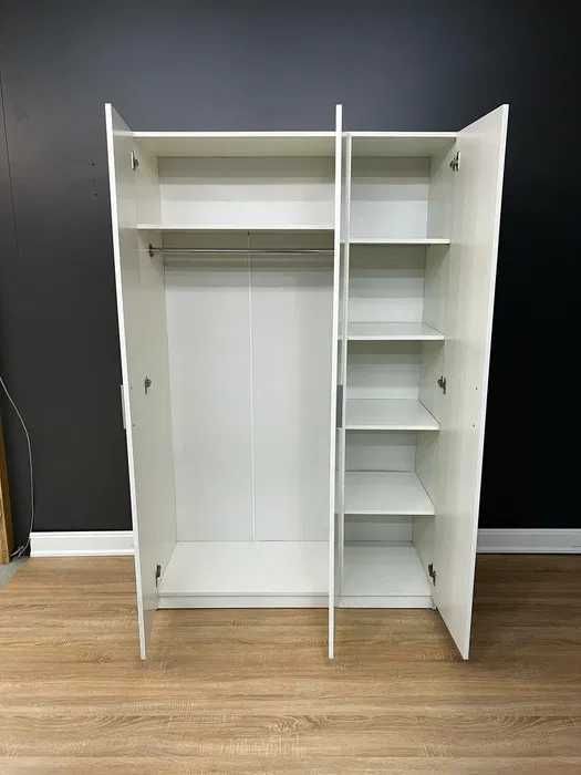 Шафа "Вікторія" Білий.Трьохдверна з поличками.Шкаф в спальню.Меблі.