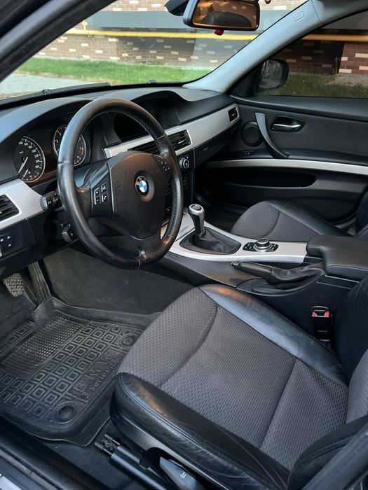Продам BMW 320i E91 2009 року_у гарній комплектації