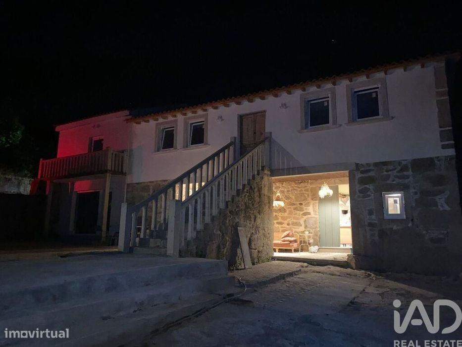 Quinta T7 em São Julião e Silva de 241,00 m2