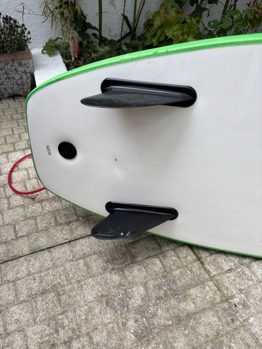 Prancha se surf de esponja.