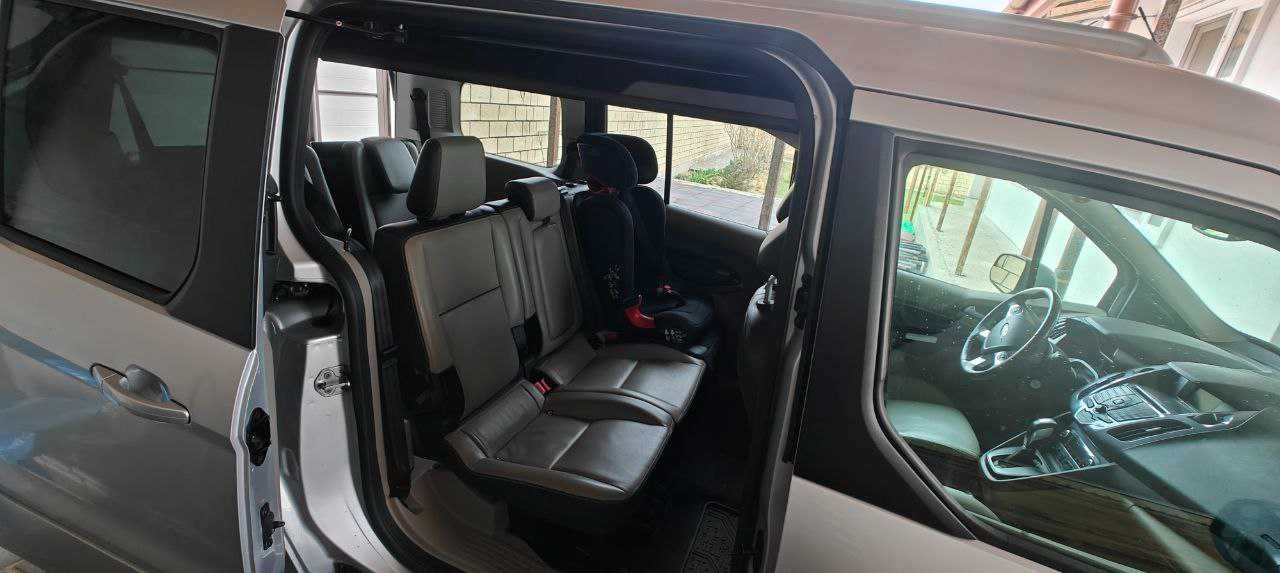 Ford Transit Connect Titanium