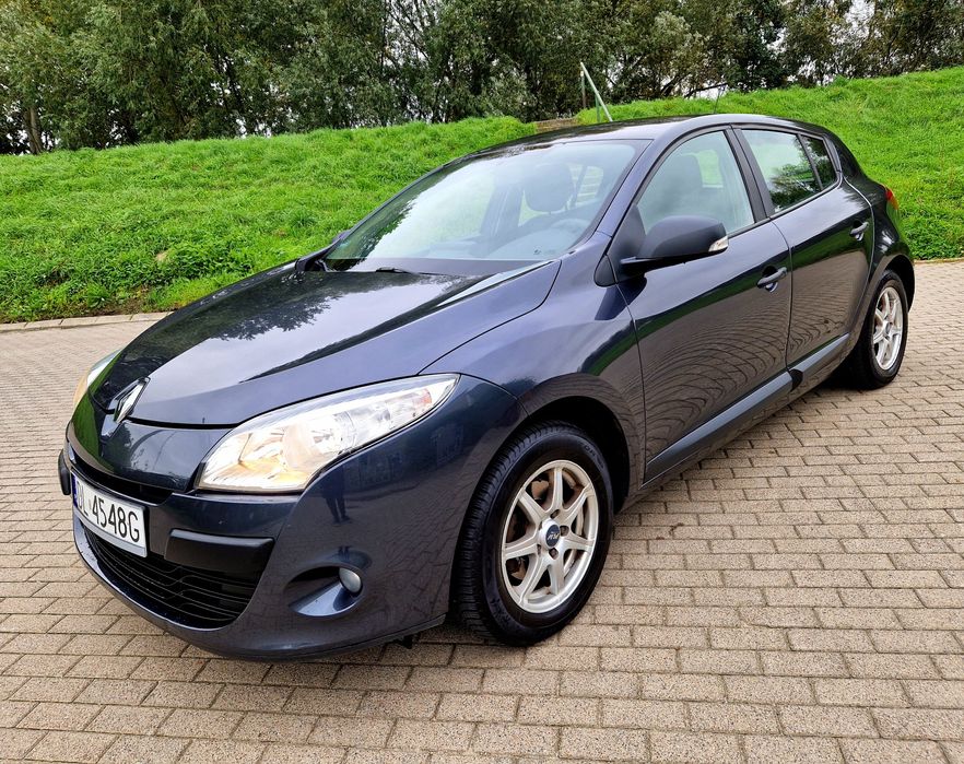 Renault Megane III 1.6 Benzyna 16v 100 km Navi Klima Zarejestrowana