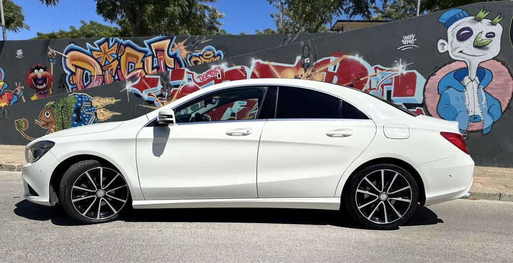 Mercedes Benz CLA