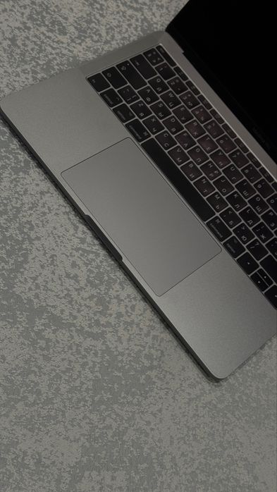 Apple MacBook Pro 13 2017, Core i5, 128Gb