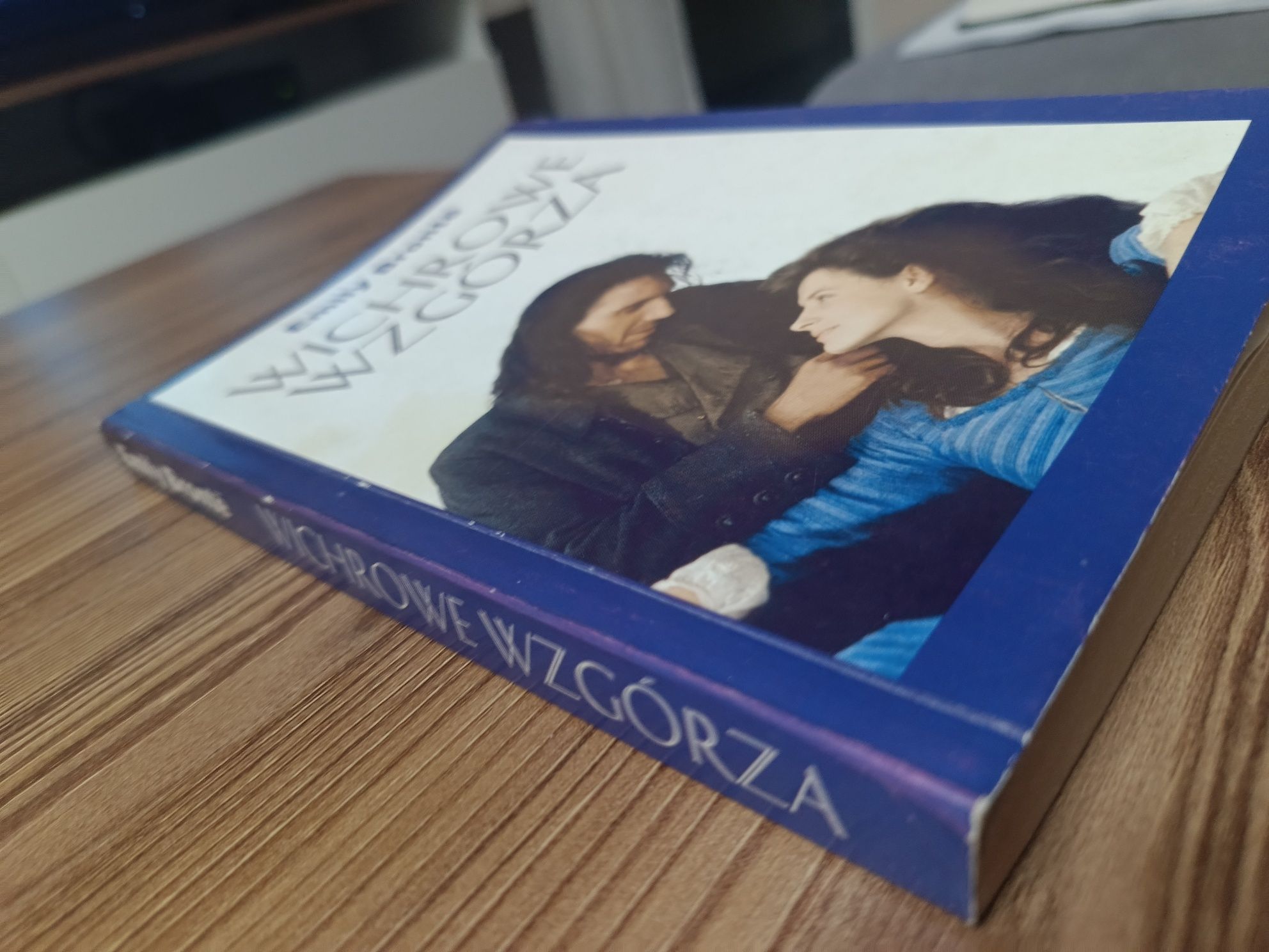 Wichrowe wzgórza. Emily Brönte.