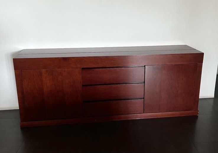 Aparador em madeira exotica