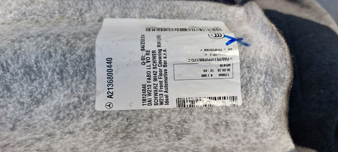 Mercedes E W 213 komplet dywan kierowca pasażer wygłuszenie