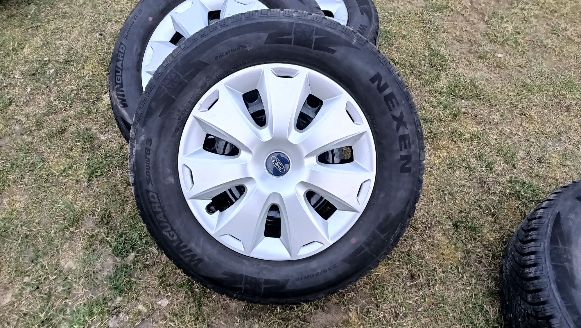 Jak nowe koła zimowe 16 5x108 Ford Kuga 2 itd 235/60/16 Kołpaki