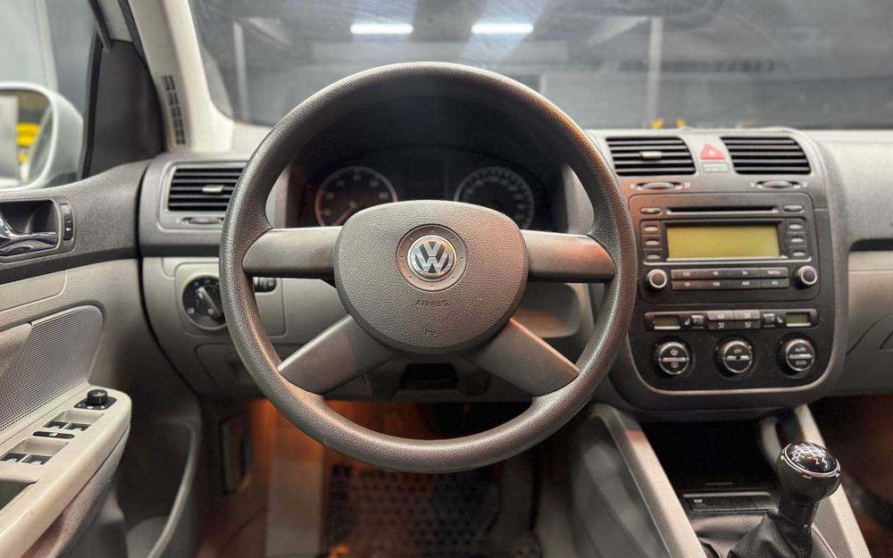 Volkswagen Golf 2003
