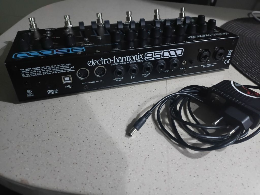 Looper "Electro Harmonix 95000"