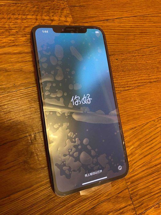 iPhone XS Max 64 ГБ GOLD