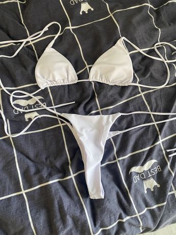 Nowe białe bikini strój kąpielowy stringi S / M