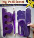 Komplet - akcesoria do manicure i pedicure.
