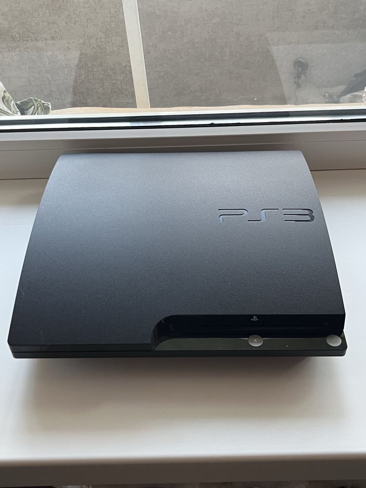 Продам PS 3 в отличном состоянии