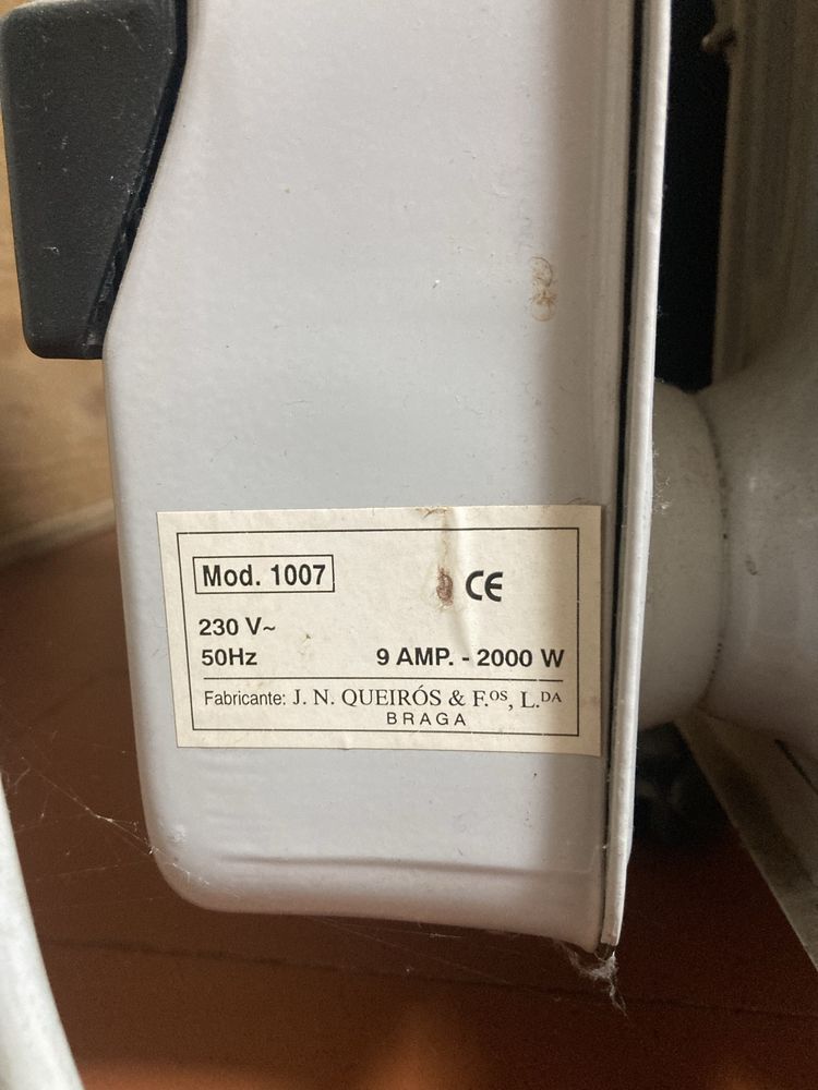 Aquecedor a oleo Frisol HR 2000