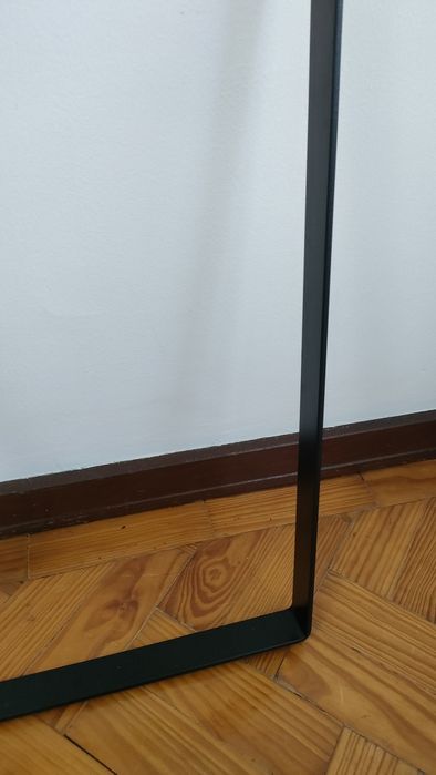 Pé p/secretária metal preto