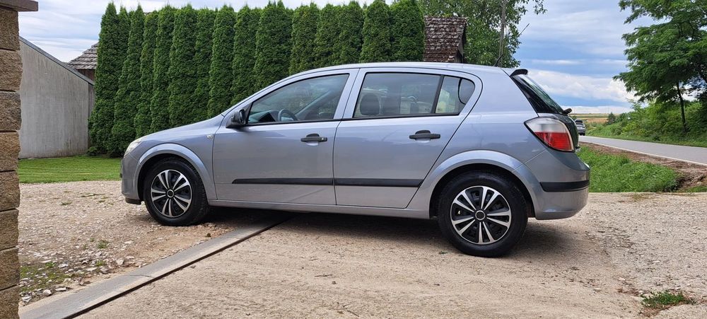 Opel Astra 13 Lat w jednych rękach! Spalanie 4,5L/100km! Polecam!