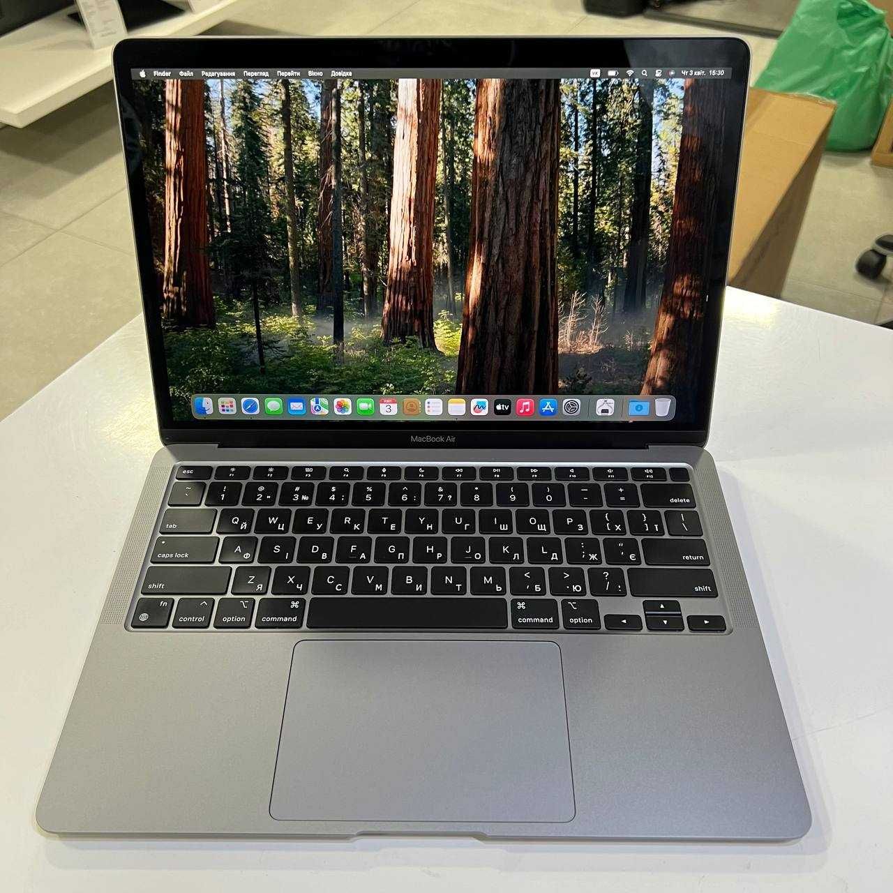 Apple MacBook Air A2337 13.3" Apple M1/16Gb/256Gb/Sequoia