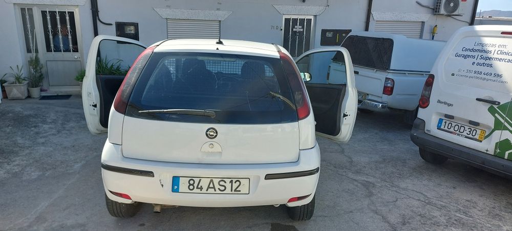 Opel Corsa 2005 comercial