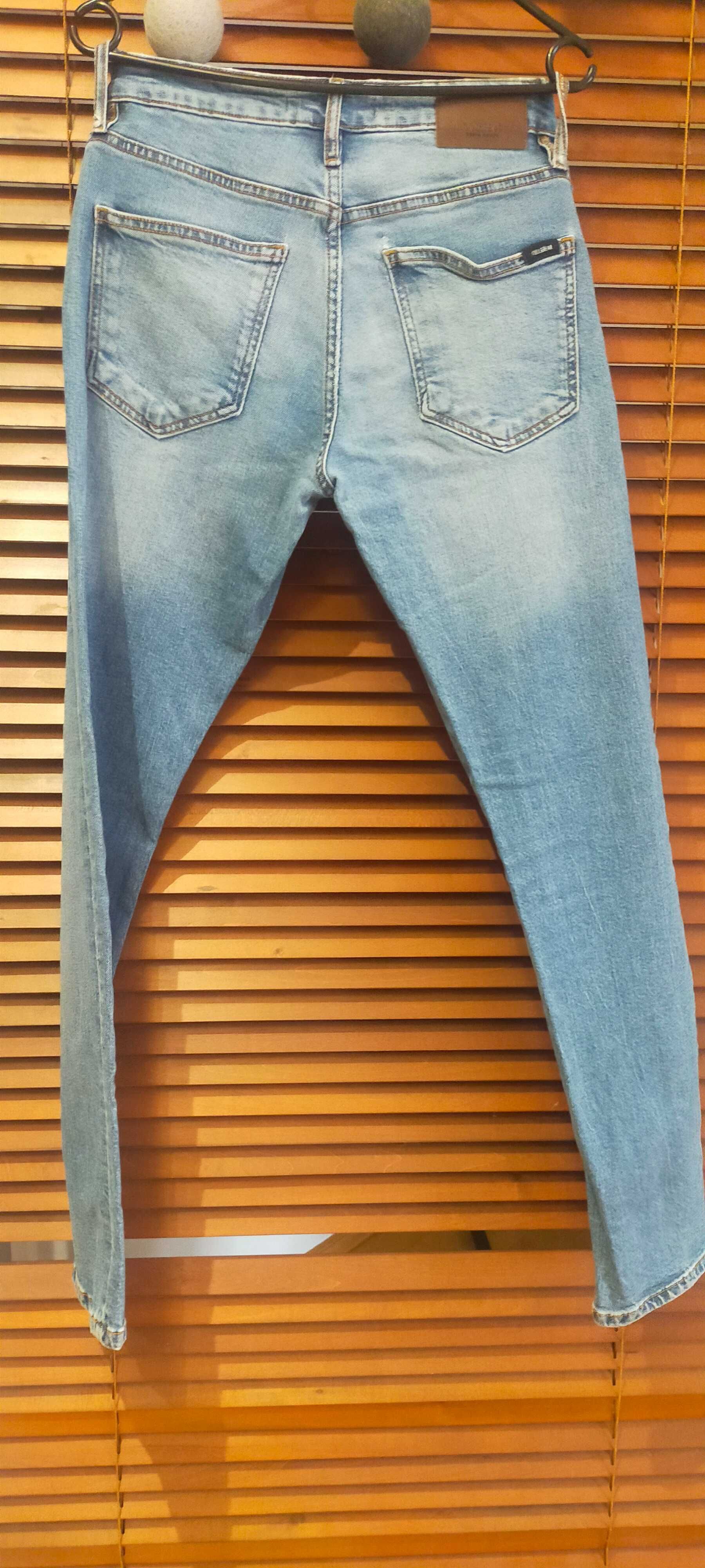 Spodnie męskie dżinsowe Pull Bear