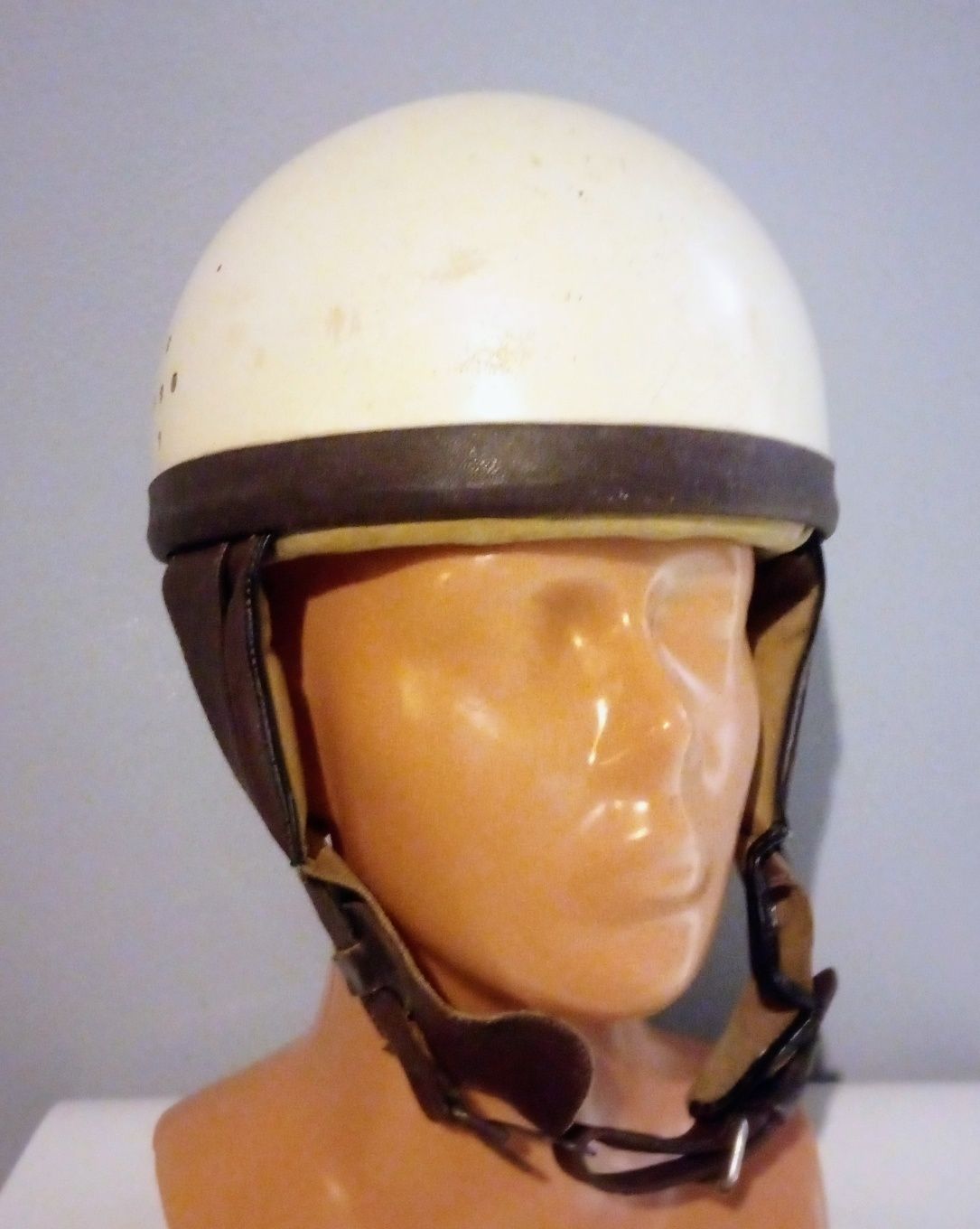 Kask orzeszek stary PRL kolekcjonerski rozmiar 59  NR 27