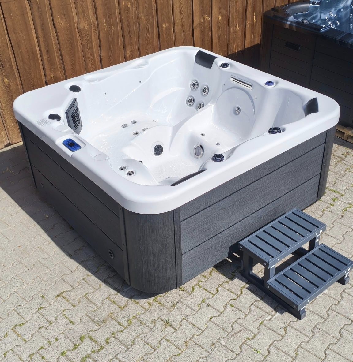 Jacuzzi 5 osobowe, zewnętrzna wanna z hydromasażem, 36 dysz
