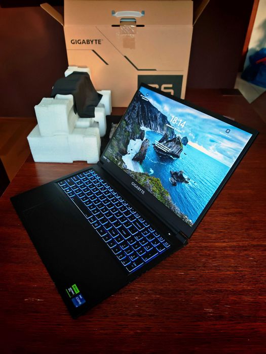 Laptop Gigabyte G6 MF-H2EE893KD i7-13620H/16GB/512GB/RTX4050/165Hz/W11