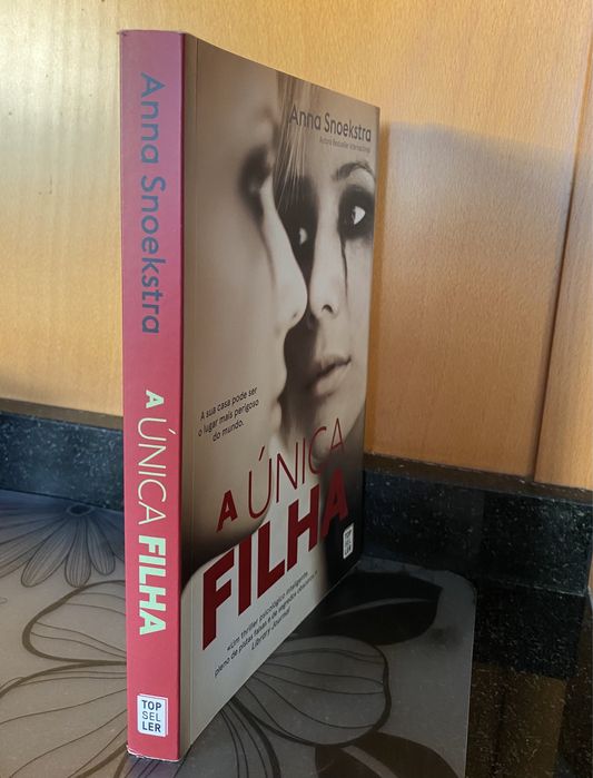 A Única Filha, Anna Snoekstra