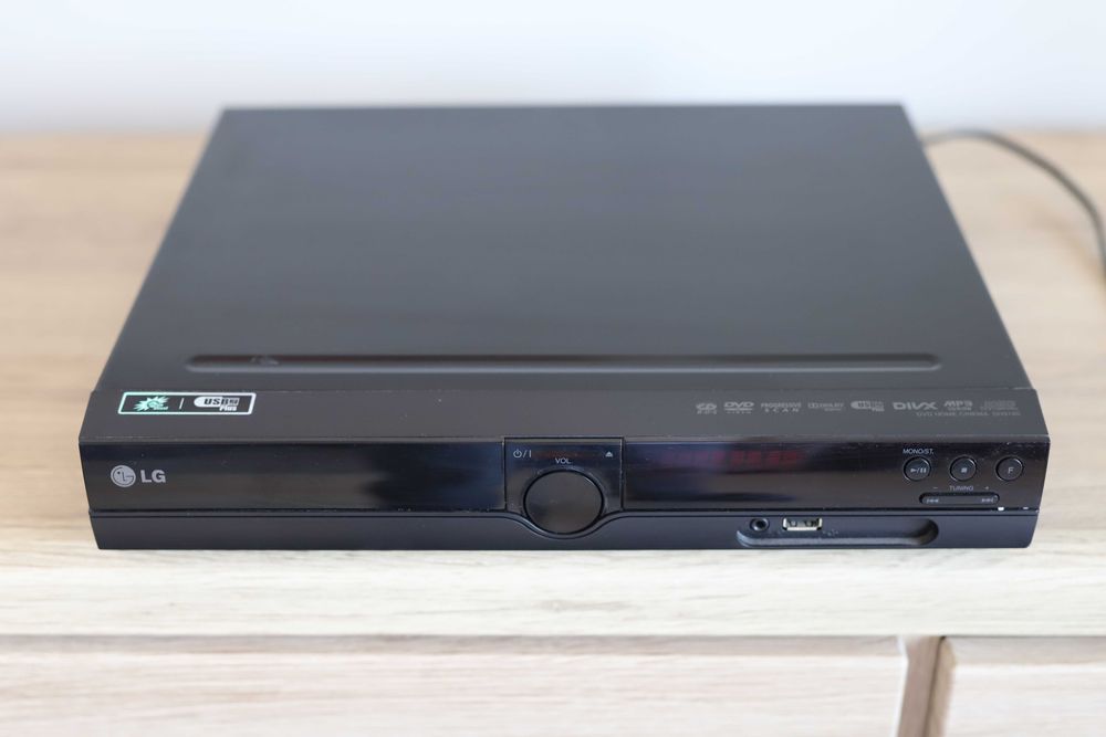 LG DH3120S Home Theater System