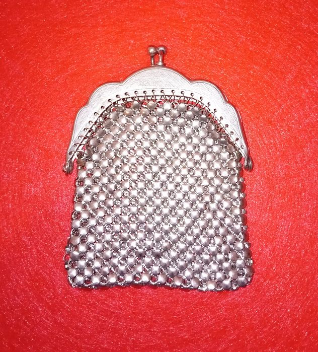 Antigo porta moedas em malha metalica