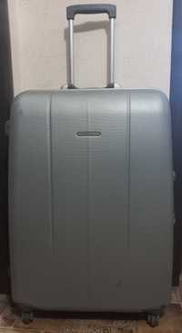 Продам велику валізу німецької фірми DIPLO MAT