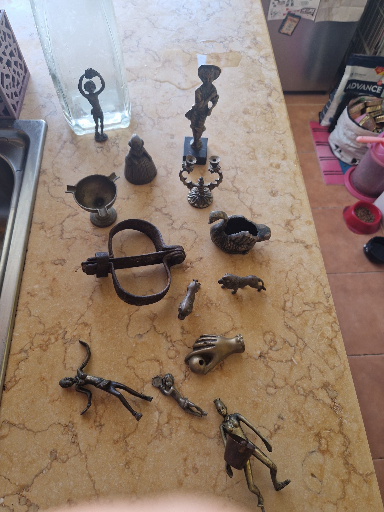 Peças em bronze ,várias....