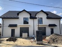 Продаєтеся красивий будинок-дуплекс 185м. с. Байківці
