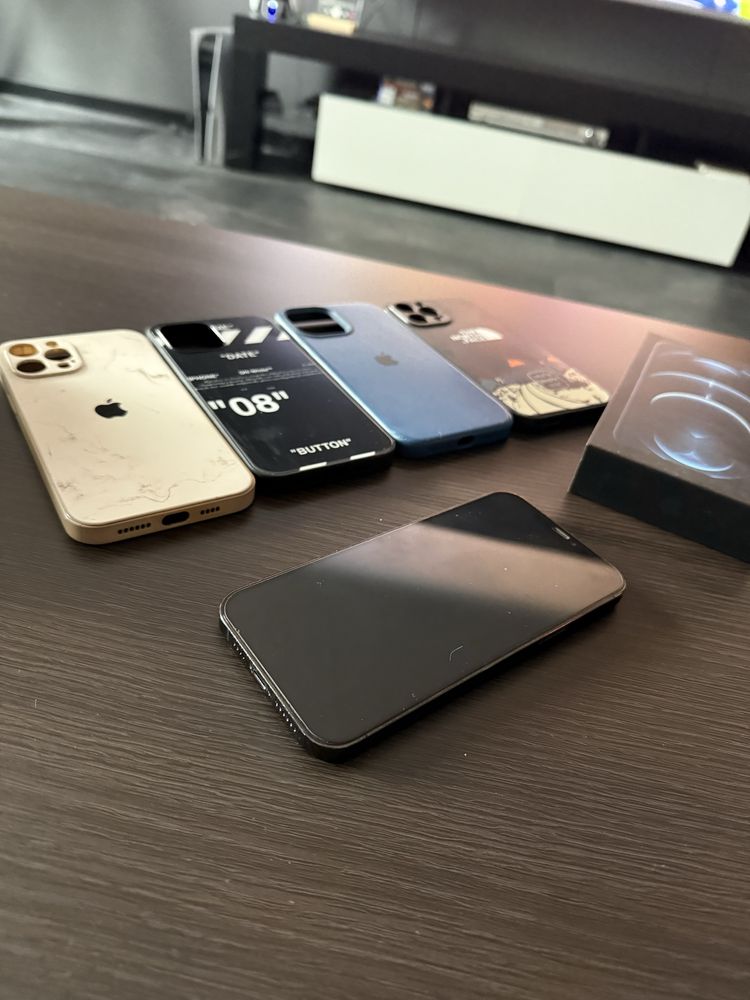 Iphone 12 Pro Max +4 etui