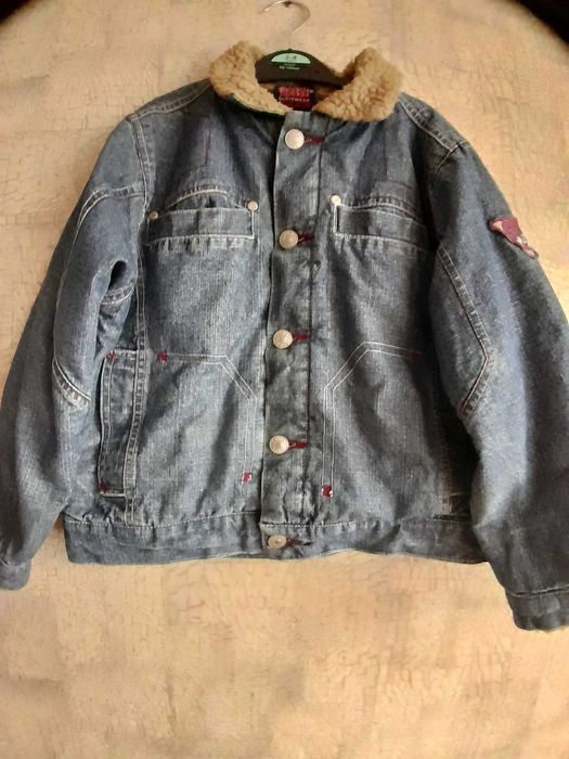 Демісезонна джинсова куртка для хлопчика 5-6 років.
Rebel