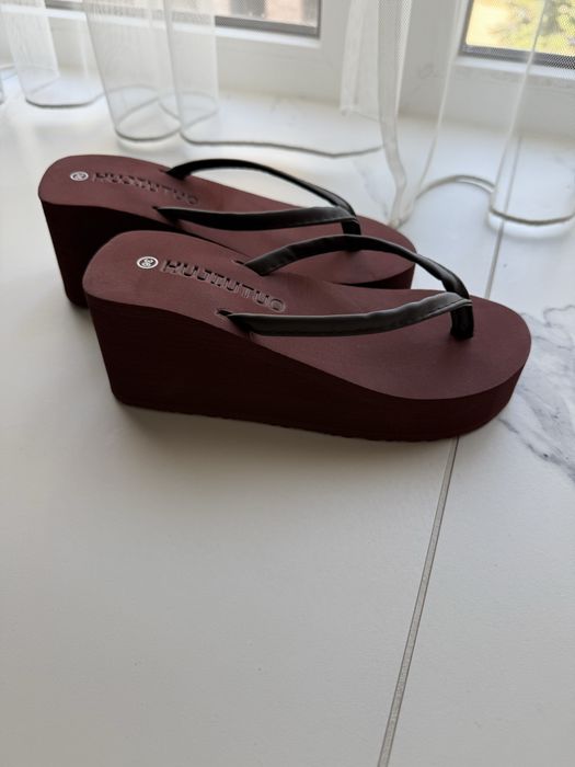 Нові вʼєтнамки на танкетці, 36 р.