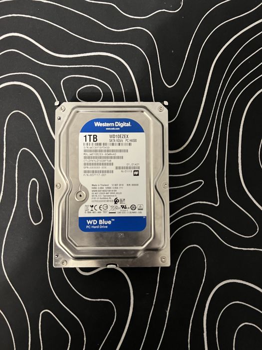 Продам жоский диск wd blue 1T