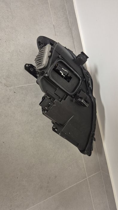 Lampa przednia Prawa MERCEDES A117 CLA lift full led