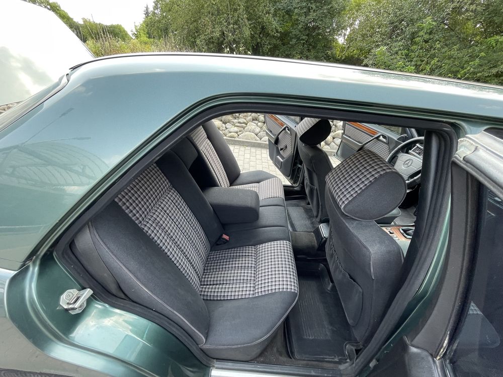 Mercedes W124 2.5D 1995
