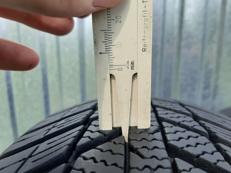 2x Opony całoroczne 185/65R15 Nexen NBlue 4Season 7mm 2022r