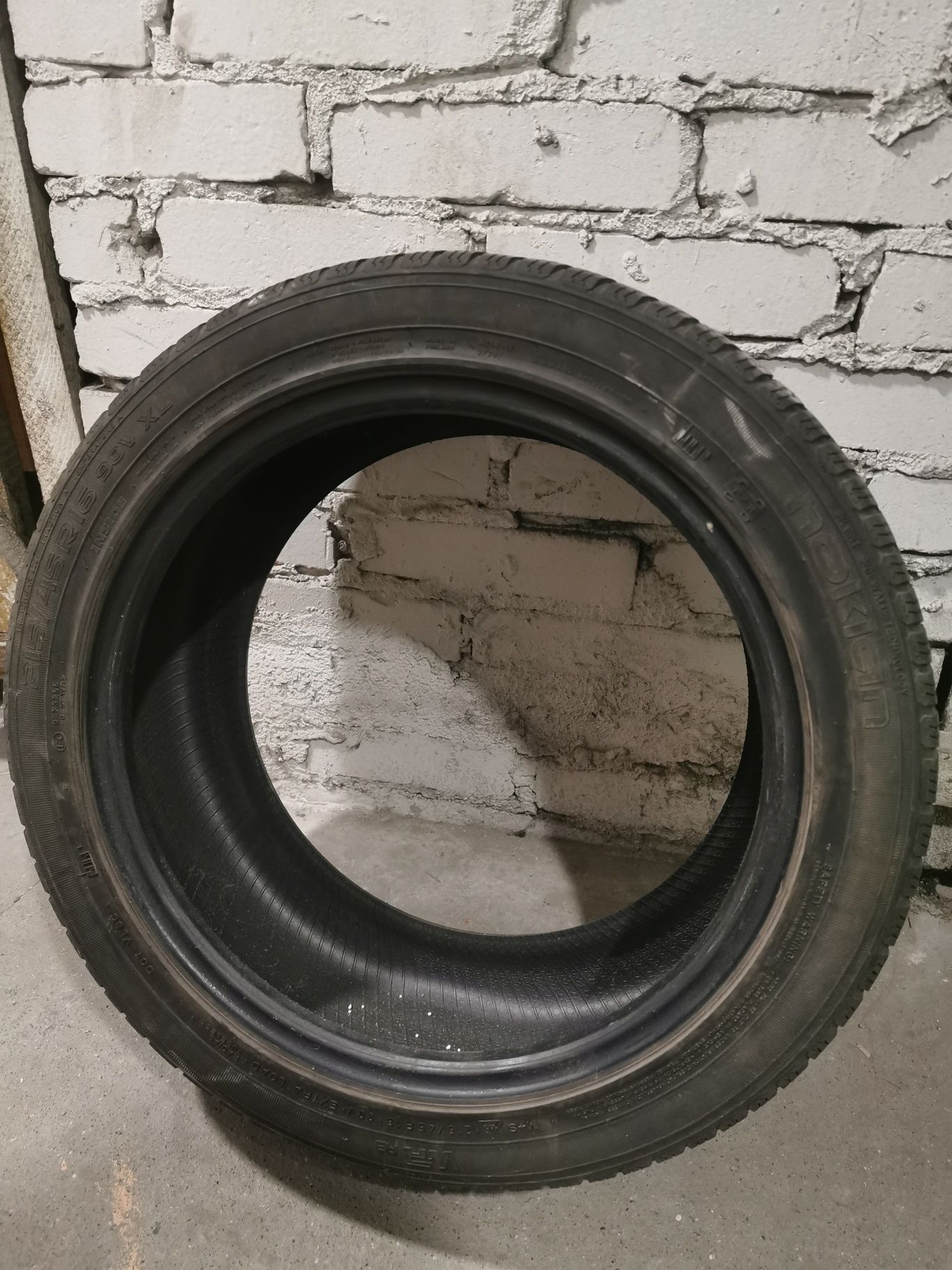 Nokian WR3 215/45/16 2szt