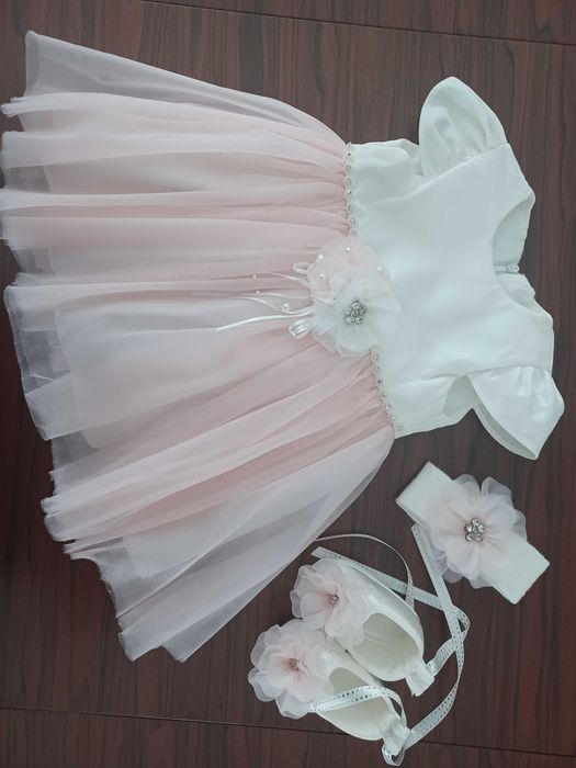Elegancki zestaw sukienek rozmiar 68/74