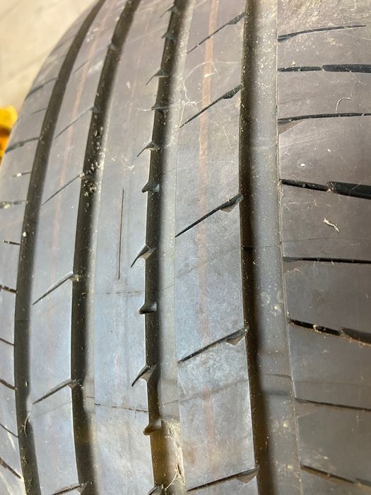 Opony Bridgestone 18 55 21piec nowe