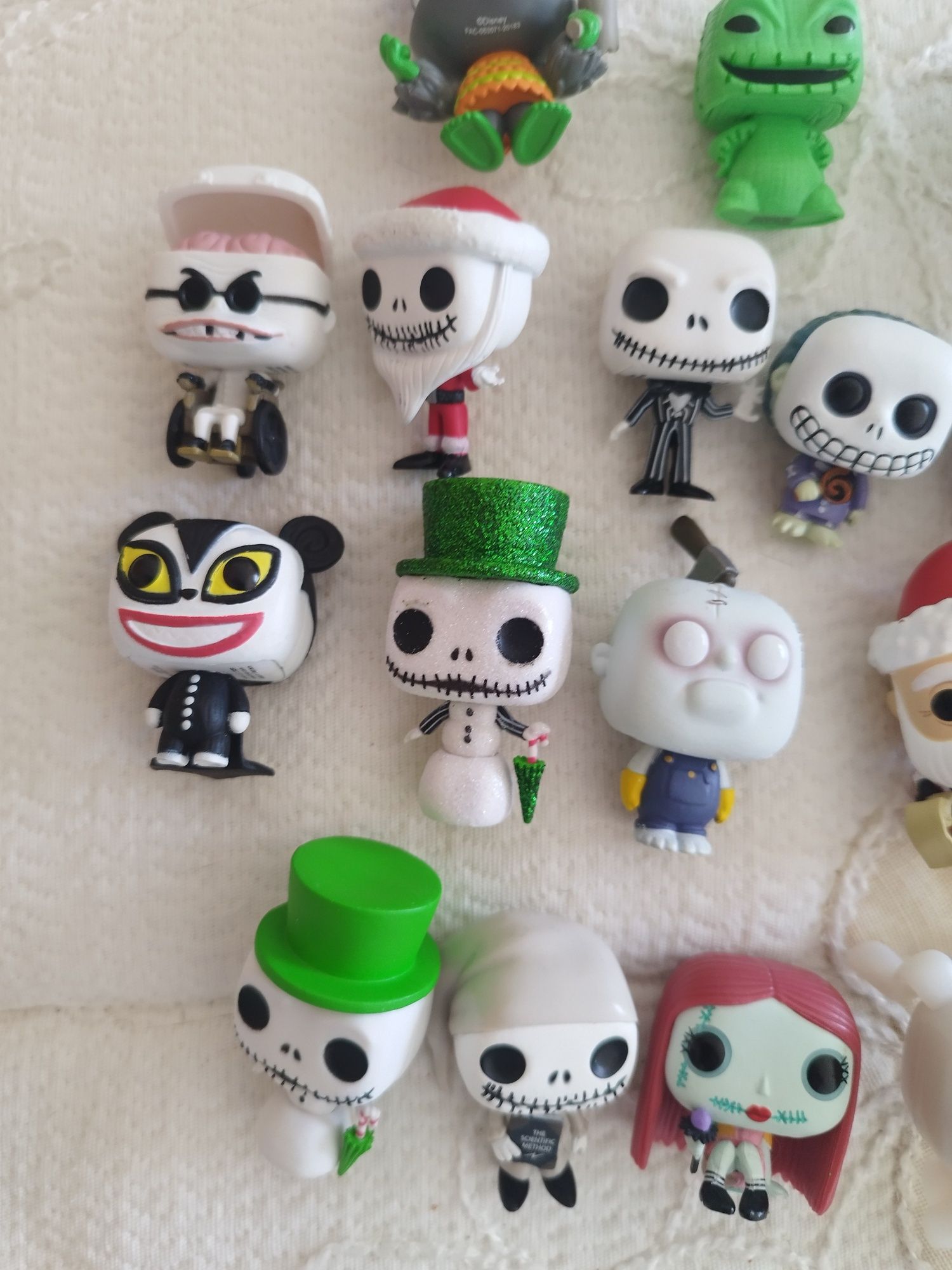 conjunto de 22 mini estatuetas Funko Pop.  retirado do filme "Nightmar