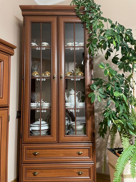 Komplet mebli drewnianych