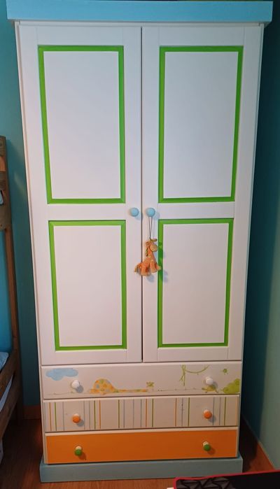 Vende-se Roupeiro e Cómoda Oficina Rústica + Beliche e Candeeiro Ikea